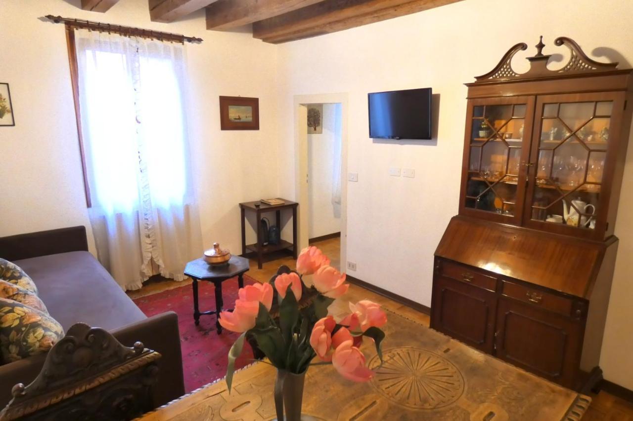 Delicious Near St. Square Apartament *