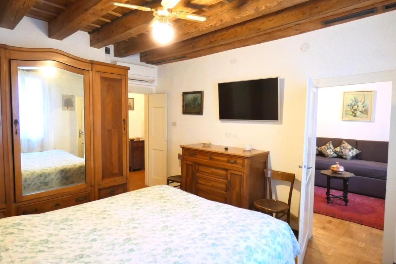 Delicious Near St. Square Apartament *
