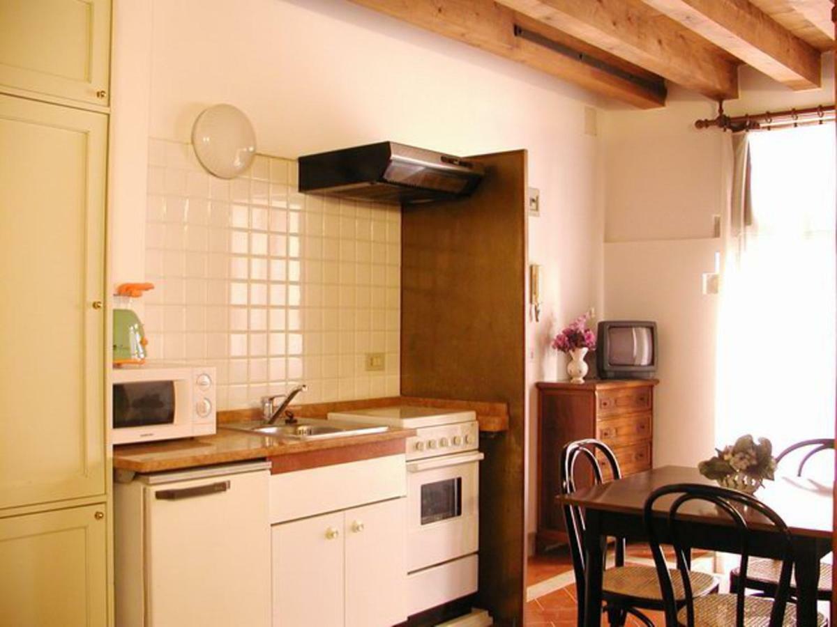 Delicious Near St. Square Apartament *